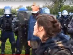 Des heurts avec les forces de l'ordre 'capture EuroNews)
